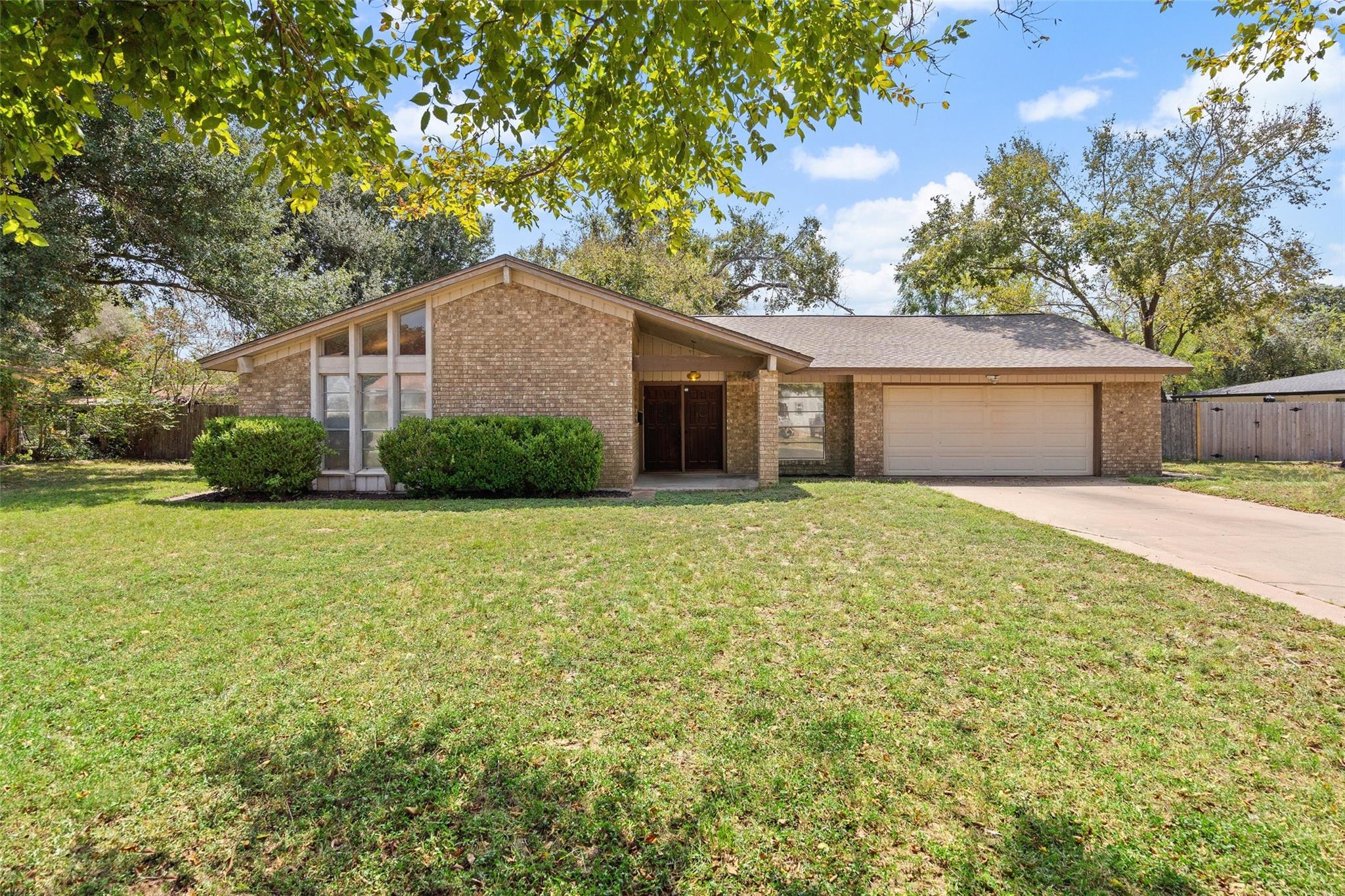 2203 Murray, 5773815, Rockdale, Single Family Residence,  for sale, Dave Kapur, Full Circle Real Estate